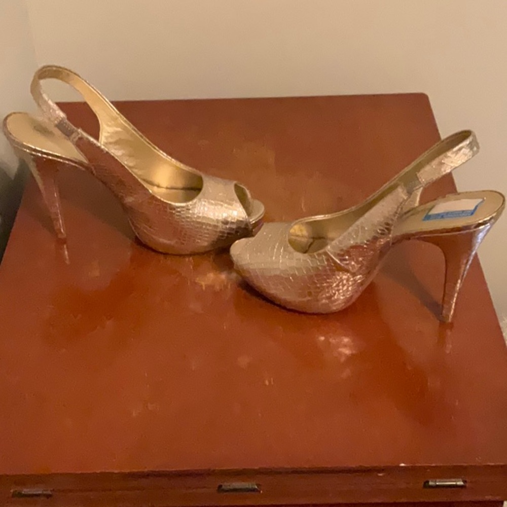 Shoes - Picture 3 of 3